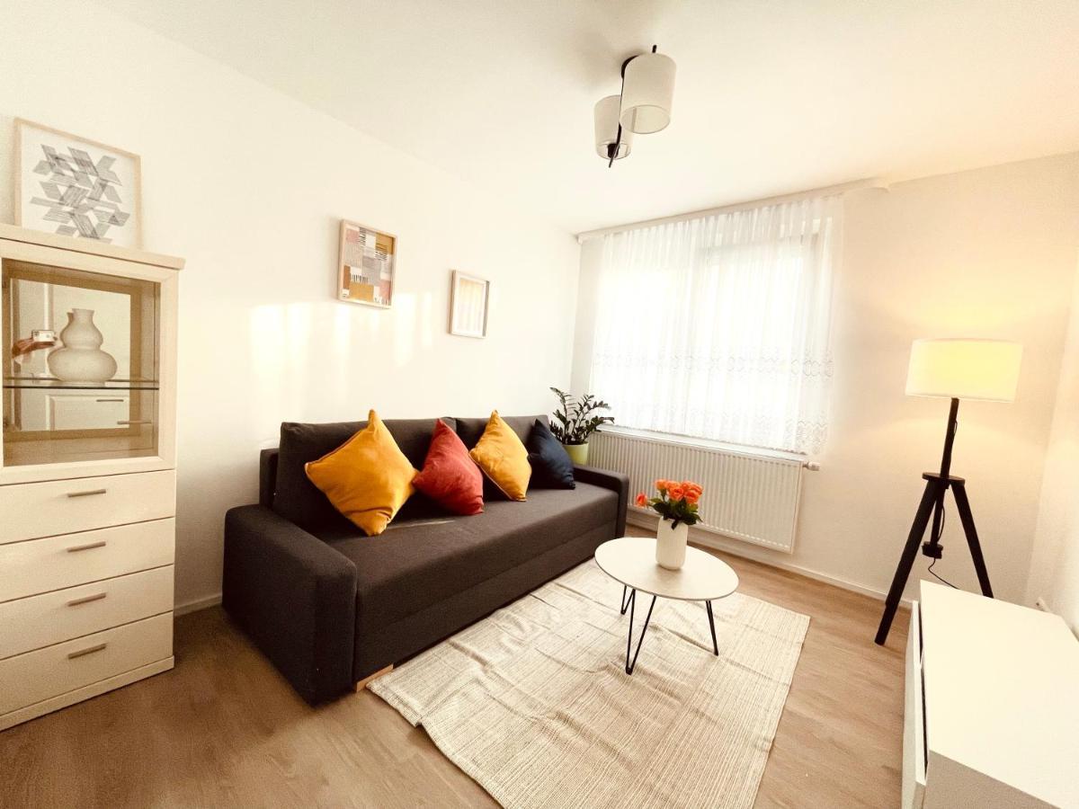 Frisch Renoviertes Und Charmantes Apartment Штутгарт Экстерьер фото